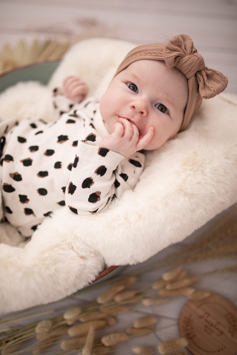 13Baby Paisley - Florence Berry Photography-